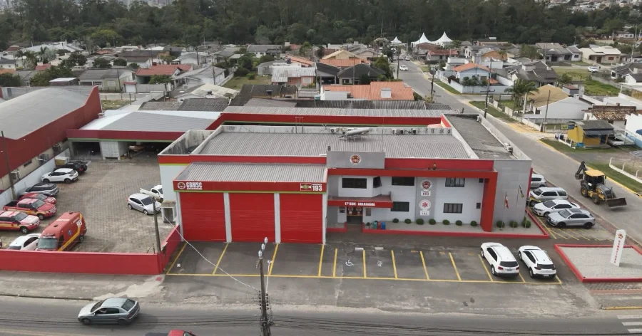 Quartel do Corpo de Bombeiros Militar de Santa Catarina em Araranguá, sede do 17º Batalhão de Bombeiros Militar, que atenderá os municípios da Amesc.