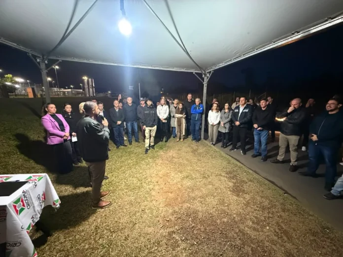 Criciúma inicia ponte e entrega chafariz no Rio Maina Autoridades e moradores participam de ato da Prefeitura de Criciúma no Parque dos Imigrantes, no Distrito do Rio Maina, durante entrega de chafariz e início da obra da ponte no Monte Castelo.