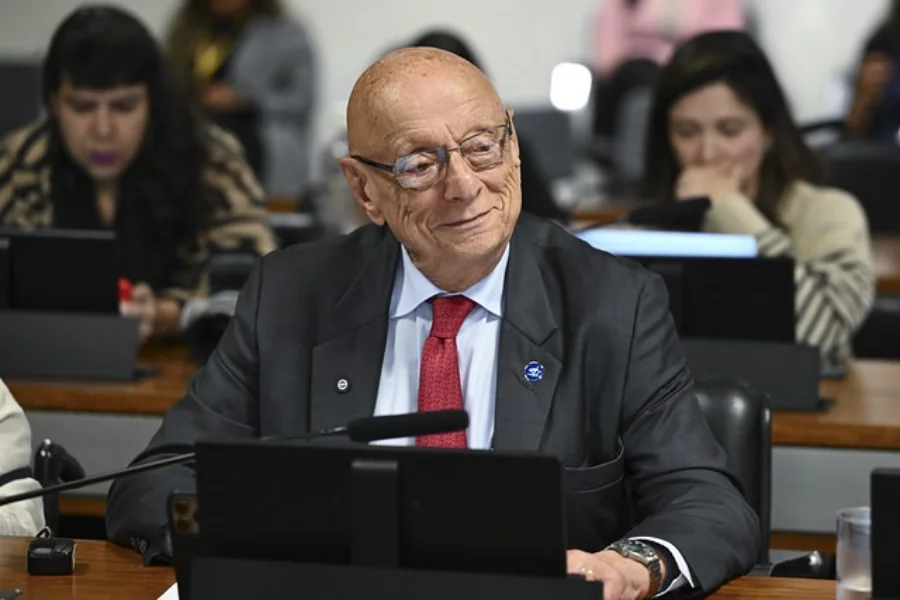 Senador Esperidião Amin participa de reunião no Senado sobre projeto que reconhece Jaguaruna como Capital da Maior Onda do Brasil