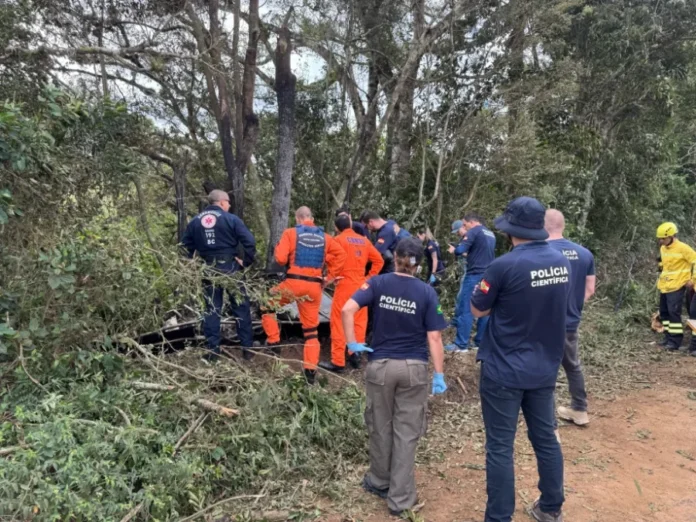 Queda de balão em Praia Grande completa um ano Equipes do CBMSC, Polícia Científica e forças de segurança atuam em área de mata após queda de balão em Praia Grande, no Sul de SC.