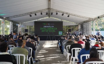 SCTEC reúne 4 mil pessoas em imersão de IA em SC Participantes acompanham imersão do SCTEC sobre inteligência artificial em Santa Catarina, com programação gratuita de tecnologia e qualificação profissional
