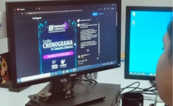 Unesc Virtual promove evento gratuito sobre IA em julho Pessoa acompanha em computador a divulgação do cronograma do Conecta Saberes da Unesc Virtual, evento gratuito sobre inteligência artificial e perspectivas profissionais.