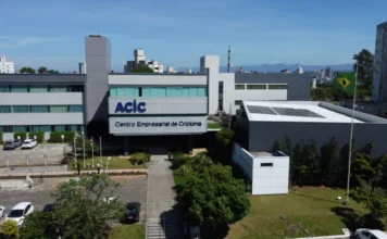 Unesc destaca parceria nos 82 anos da Acic em Criciúma Fachada da Acic em Criciúma, entidade empresarial parceira da Unesc que completa 82 anos de atuação no Sul catarinense.