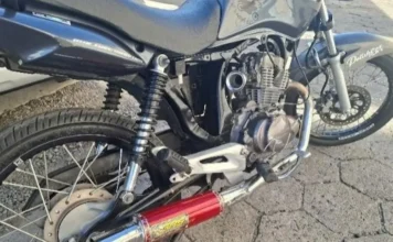 Adolescente é apreendido após fuga e manobras perigosas