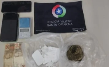 Jovem é preso com drogas e balança de precisão em Orleans