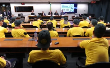 Correios: trabalhadores contestam desconto de 24% no Postalis