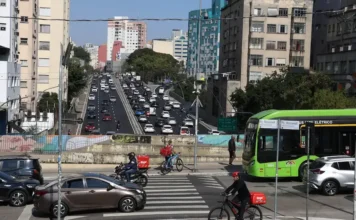 Entregadores já podem financiar motos e bicicletas
