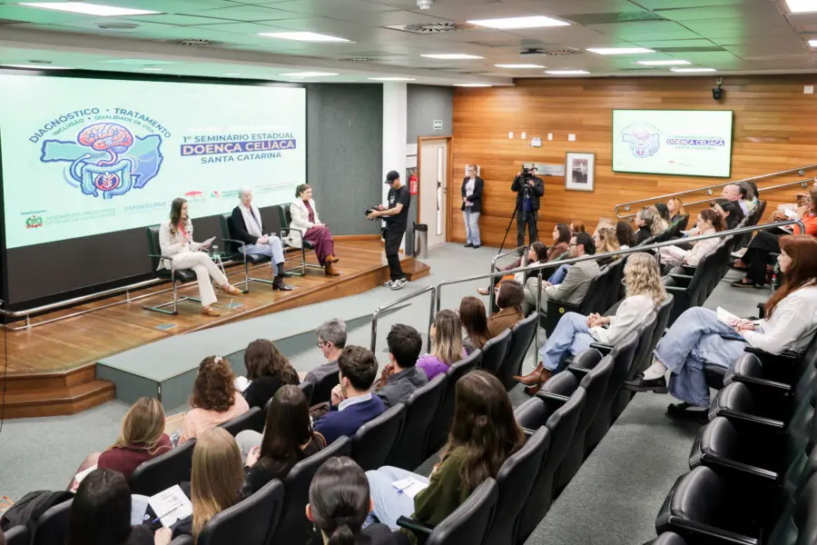 2026-07-16_SEMINARIO_DOENCA-CELIACA_JB-6-900x600