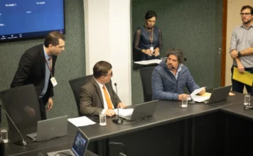 Projetos sobre cultura cristã e saúde avançam na Alesc Comissão de Direitos Humanos e Família da Alesc aprova projetos sobre cultura cristã, datas oficiais e acompanhantes em unidades de saúde em Santa Catarina