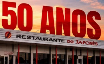 Japonês Sombrio celebra 50 anos de história e legado Fachada do Restaurante do Japonês em Sombrio com destaque para os 50 anos de história do empreendimento
