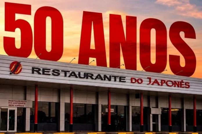 Japonês Sombrio celebra 50 anos de história e legado Fachada do Restaurante do Japonês em Sombrio com destaque para os 50 anos de história do empreendimento