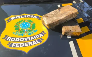 Mulher é presa com 2 kg de crack na BR-101 em Torres