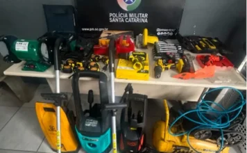 Mulher é presa com objetos furtados em Criciúma