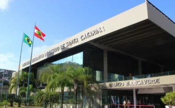 Novas leis fortalecem assistência à saúde em Santa Catarina