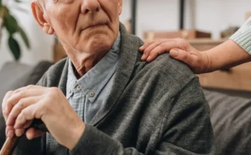 Projeto cria cordão roxo para Alzheimer