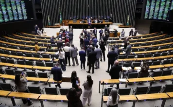 Câmara aprova MP que libera R$ 15 bilhões para exportadores
