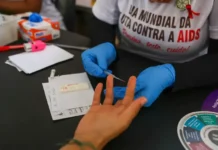 Desinformação sobre HIV amplia estigma e atrasa tratamento
