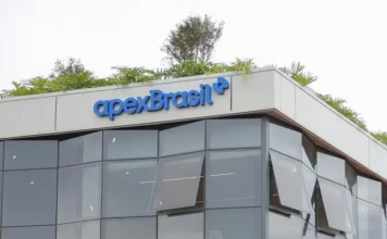 Tarifa dos EUA atinge 68% das exportações de SC