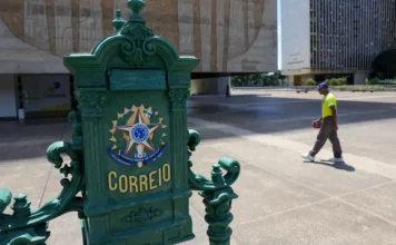 TCU alerta para risco fiscal dos Correios
