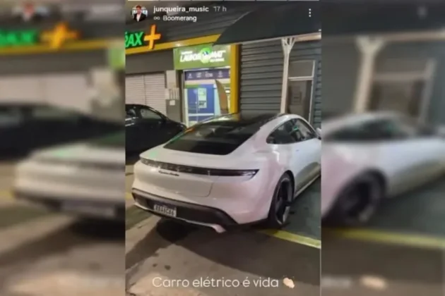 Ve&iacute;culo el&eacute;trico de luxo divulgado pela PCDF durante opera&ccedil;&atilde;o contra anabolizantes adulterados.