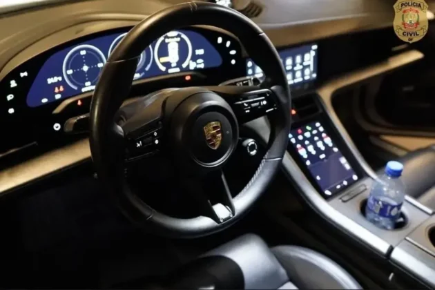 Interior de carro de luxo divulgado pela PCDF em opera&ccedil;&atilde;o contra anabolizantes adulterados.