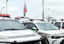 Agressão contra mulher termina com três prisões em Forquilhinha Viaturas da Polícia Militar em imagem ilustrativa de ocorrência de violência doméstica em Forquilhinha.