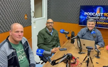 Araranguá recebe Congresso de Missões entre 27 e 30 de agosto Pastor Tiago Batista e Giovanni Souza participam do podcast Chamados para Servir, da 102.9 Amorim FM, para divulgar o Congresso de Missões em Araranguá.