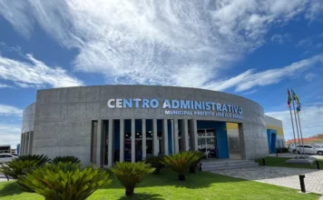 Balneário Arroio do Silva abre seleção temporária Centro Administrativo Municipal de Balneário Arroio do Silva, onde a Prefeitura realiza chamada pública para contratação temporária.