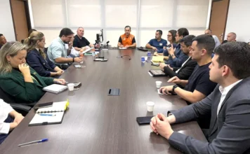 Chuva intensa deixa Criciúma em estado de prontidão Reunião de equipes municipais de Criciúma para planejamento de ações preventivas contra chuva intensa e temporais.