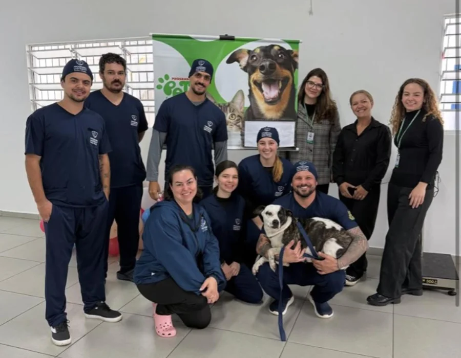 Equipe do programa Pet Levado a Sério participa de ação de castração gratuita de cães e gatos em Cocal do Sul.