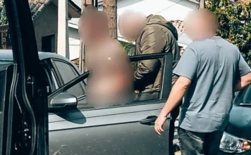 Criciúma: médico é preso por descumprir medida protetiva Polícia Civil prende médico de 34 anos em Criciúma investigado por descumprimento de medida protetiva e ameaças contra ex-companheira.
