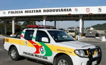 Homem de 28 anos morre em acidente na SC-449, em Sombrio Viatura da Polícia Militar Rodoviária em imagem ilustrativa sobre acidente com morte na SC-449, em Sombrio