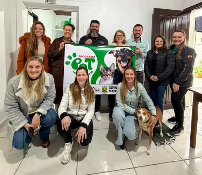 Jacinto Machado terá castração gratuita para 230 animais Equipe da Prefeitura de Jacinto Machado e da Renan Agroveterinária apresenta o programa Pet Levado a Sério, que prevê a castração de 230 cães e gatos em 2026.
