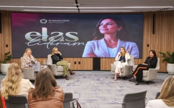 Mulheres avançam em cargos de liderança na indústria de SC Mulheres participam de painel do evento Elas Lideram, da Academia FIESC de Negócios, sobre liderança feminina na indústria em Florianópolis.