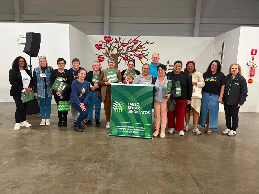Senar capacita Clubes de Mães em Balneário Arroio do Silva Integrantes dos Clubes de Mães de Balneário Arroio do Silva participam de curso de fluxo de caixa promovido pelo Senar.