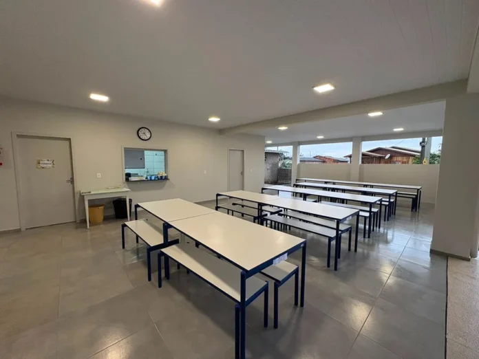 Timbé do Sul amplia CEI com R$ 407 mil em investimentos Refeitório ampliado do CEI Mario Marchesini em Timbé do Sul, obra com investimento de R$ 407 mil na educação infantil.