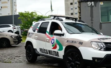 Trailer de hot dog usado como renda extra é furtado em Içara Viatura da Polícia Militar de Santa Catarina em imagem ilustrativa sobre o furto de um trailer de hot dog no bairro Tereza Cristina, em Içara.