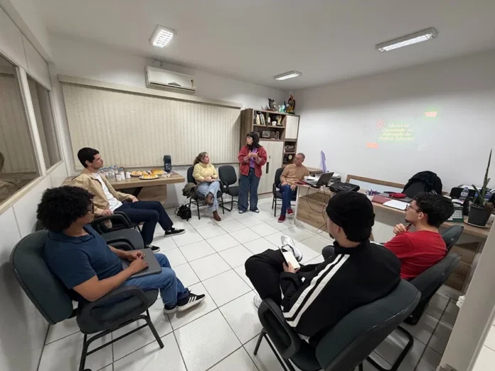 Turvo abre edital da PNAB para 15 projetos culturais Participantes da Oficina de Elaboração de Projetos culturais realizada em Turvo para orientar inscrições no edital da Política Nacional Aldir Blanc.
