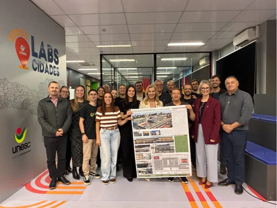 Equipe da Unesc apresenta projeto de reestruturação da EEB Sebastião Toledo dos Santos, o Colegião, em Criciúma, no Lab Cidades.