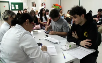 Unesc e Hemosc arrecadam 52 bolsas em coleta de sangue Doadores são atendidos durante ação de coleta de sangue da Unesc em parceria com o Hemosc, realizada nas Clínicas Integradas da Universidade.