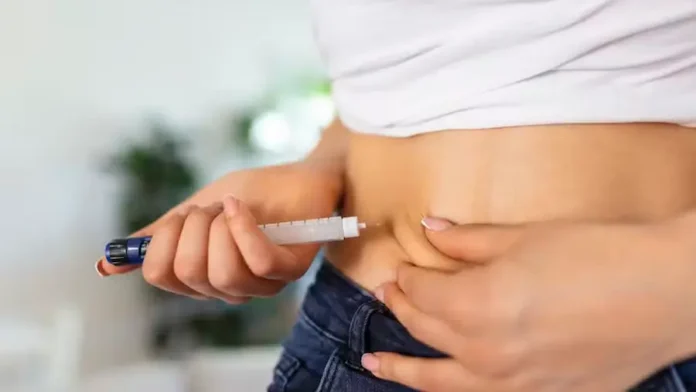 diabetic-patient-using-insulin-pen-making-insulin-injection-home-young-woman-control-diabetes-diabetic-lifestyle