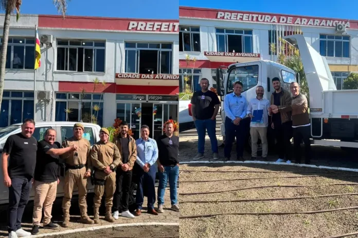 montagem-veiculos-ararangua-900x600 Novos veículos da Prefeitura de Araranguá são apresentados em frente ao Paço Municipal para reforçar os serviços da Polícia Militar e da Secretaria de Obras.
