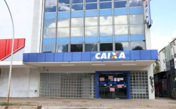 Trabalhadores da Caixa votam sobre fim da greve