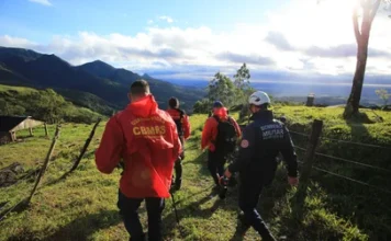 Bombeiros encontram quatro trilheiros desaparecidos no Litoral Norte