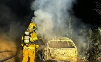 Incêndio atinge Volkswagen Polo em Lauro Müller