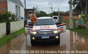 Cheia mantém rua interditada em Araranguá