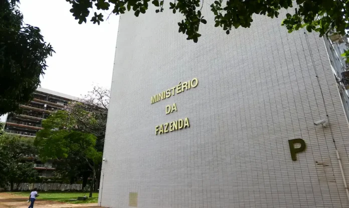 fachada-ministerio_mcamgo_abr_100420231818-28 (1)