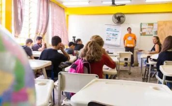 Professores nomeados devem entregar documentos até terça