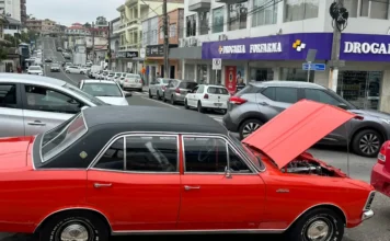 Encontro de carros antigos reúne raridades em Cocal do Sul