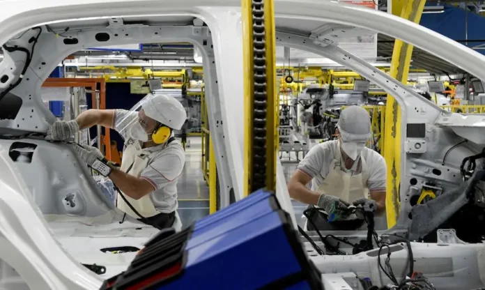 coronavirus_industria_automobilistica_fabrica2005200370